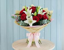 Букет цветов из:  Лилии и Розы в Ховрино