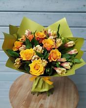 Букет цветов из:  Альстромерии и Розы в Ховрино