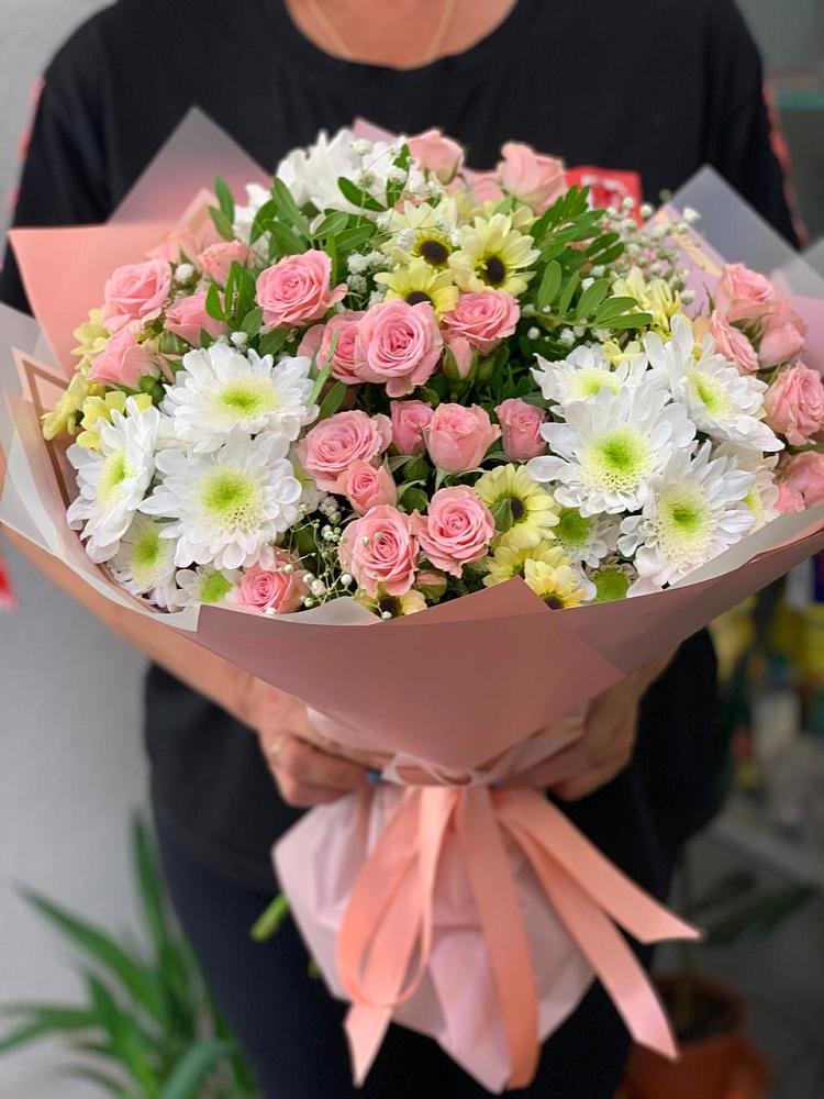 Букет цветов из: Розы и Хризантемы в Ховрино