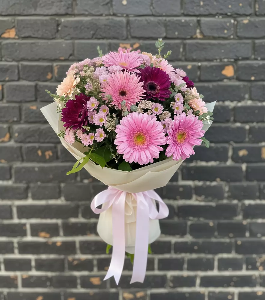 Букет цветов из: Герберы и Хризантемы в Ховрино
