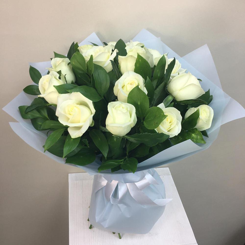 Букет 15 Белых роз Проуд в Ховрино