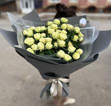 Букет Белые кустовые розы Солинеро в Ховрино