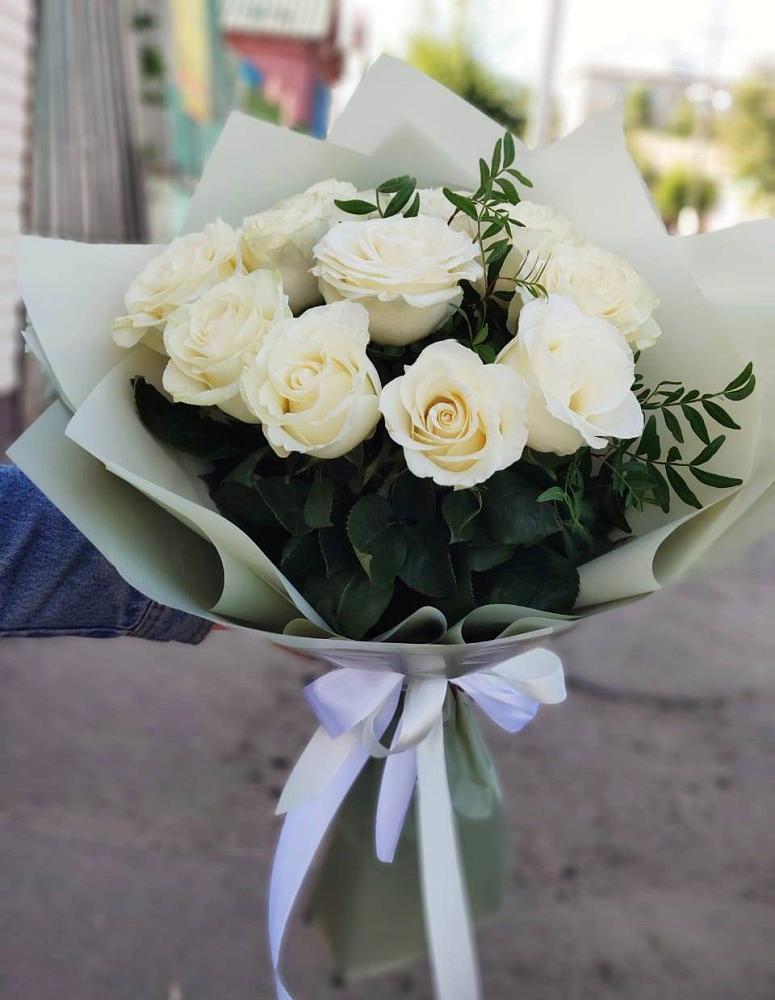 Букет Белые розы Проуд в Ховрино