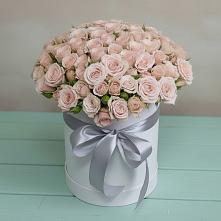 Цветочная композиция из Розы в шляпной коробке в Ховрино