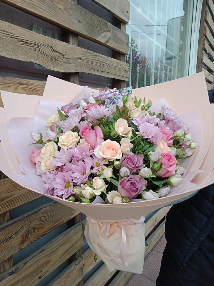 Букет цветов из: Розы и Хризантемы в Ховрино