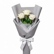 Букет 3 белые розы в Ховрино
