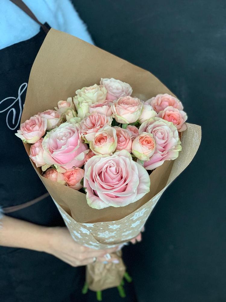 Букет цветов из: Хризантемы и Розы в Ховрино