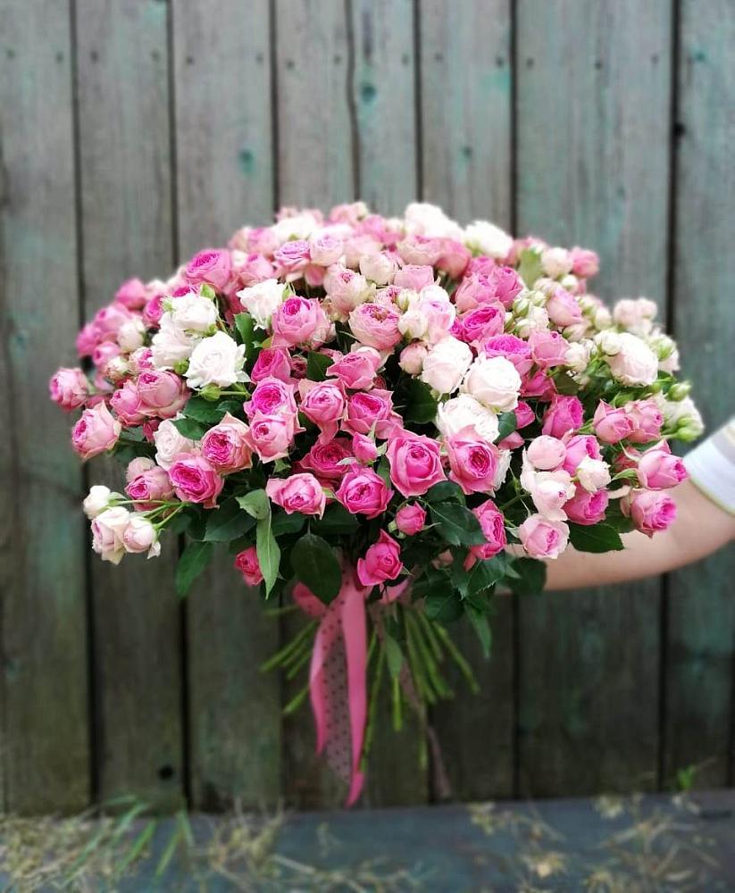 Букет Розовые кустовые розы Натали и Лав Лидия в Ховрино