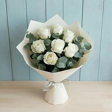Букет Белые розы в Эвкалипте в Ховрино