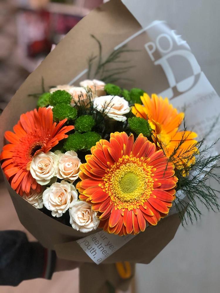 Букет цветов из: Герберы, Хризантемы и Розы в Ховрино