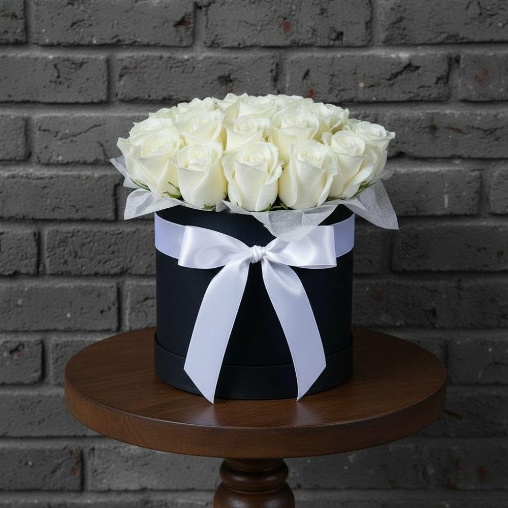 Цветочная композиция из Розы в шляпной коробке в Ховрино